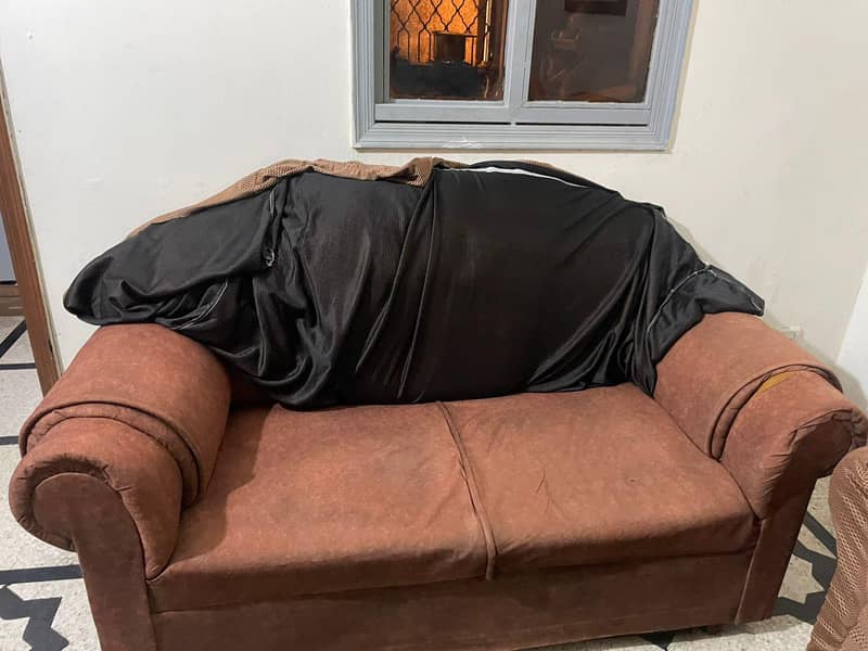 good condition sofa 2