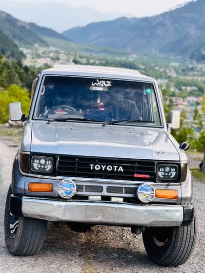 Toyota Land Cruiser 1990