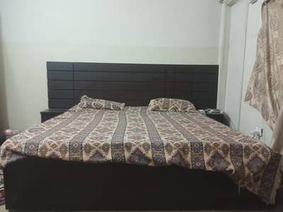King Size Wooden Bed