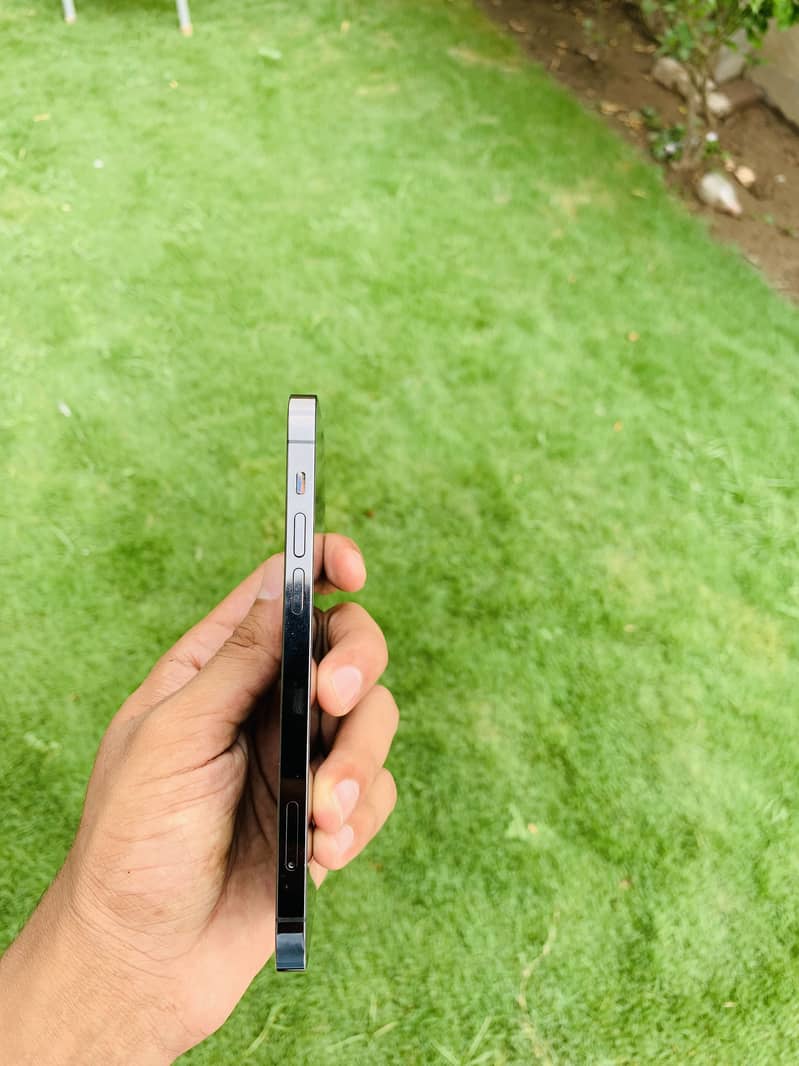 Iphone 12 pro 1