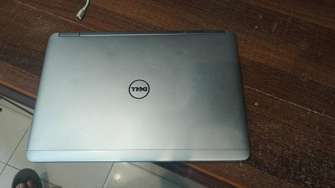 Dell E 7240 1