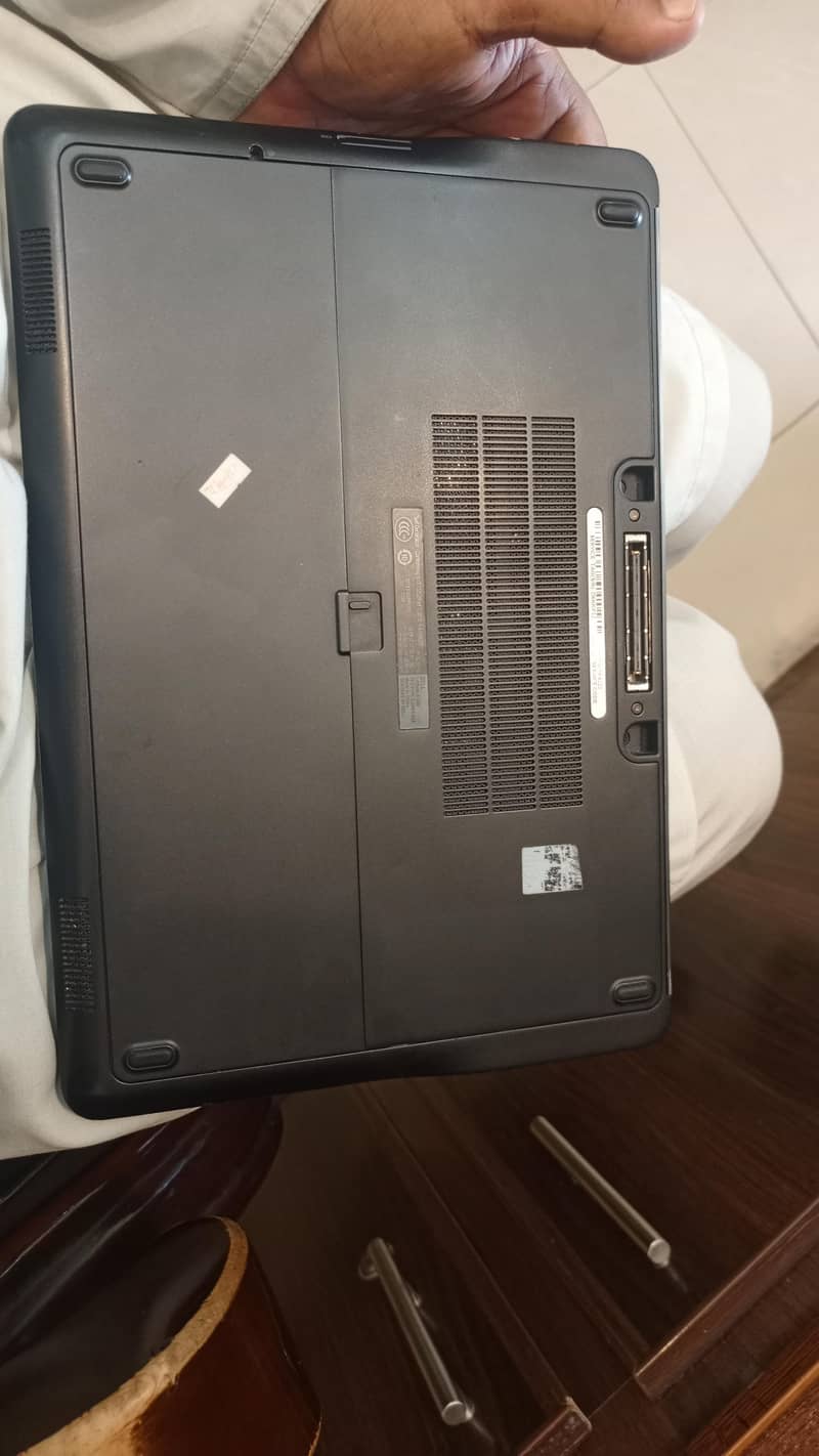Dell E 7240 3