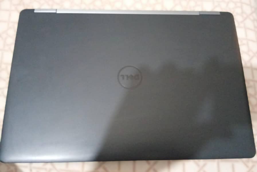 dell Latitude E5570 2