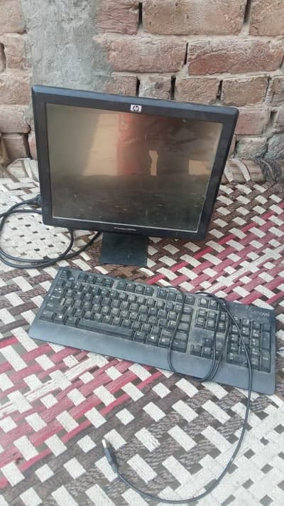 core i7 first generation 500 mb graphic card 4 Gb ram 250 Gb hard disk