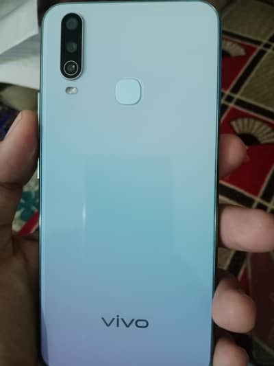 چارجر اور ڈبہ ساتھ نہیں ہے .  8 256