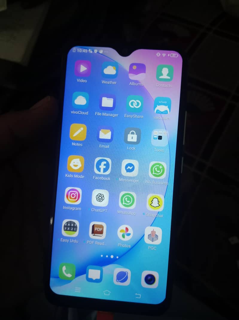 چارجر اور ڈبہ ساتھ نہیں ہے .  8 256 4