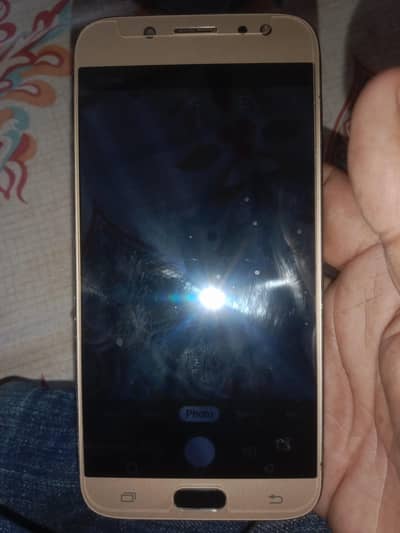 Samsung J7 Pro Super AMOLED Display Excellent bettry timing