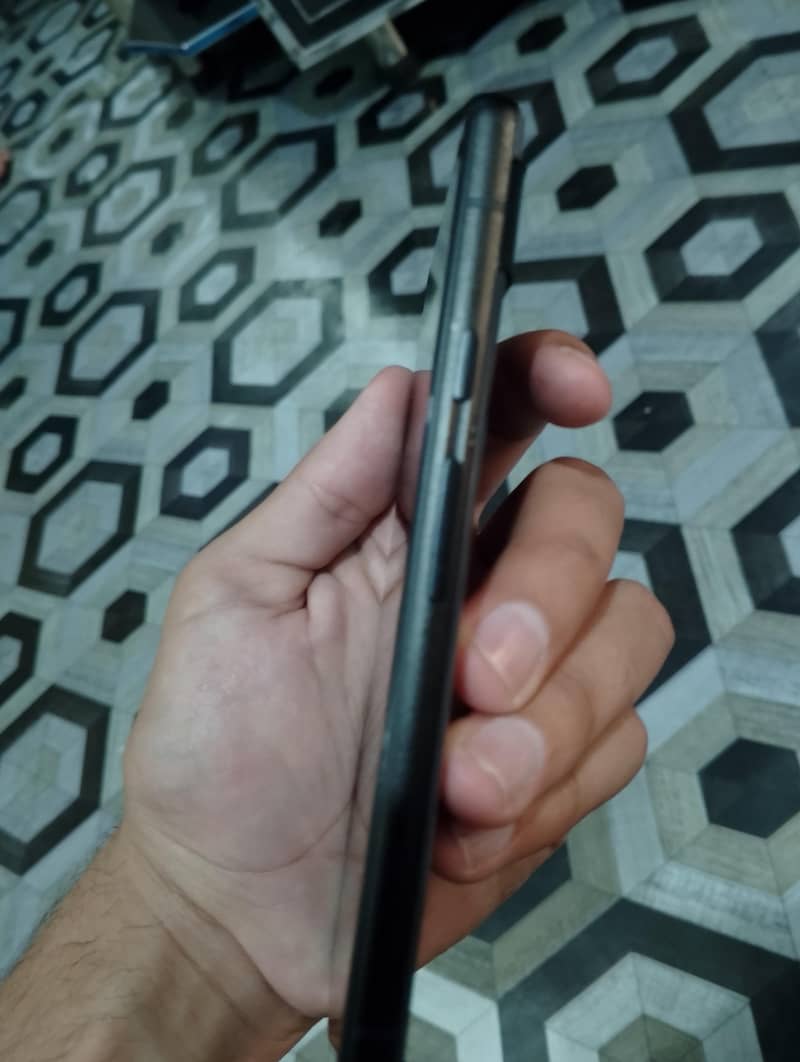 Google pixel 6a 3