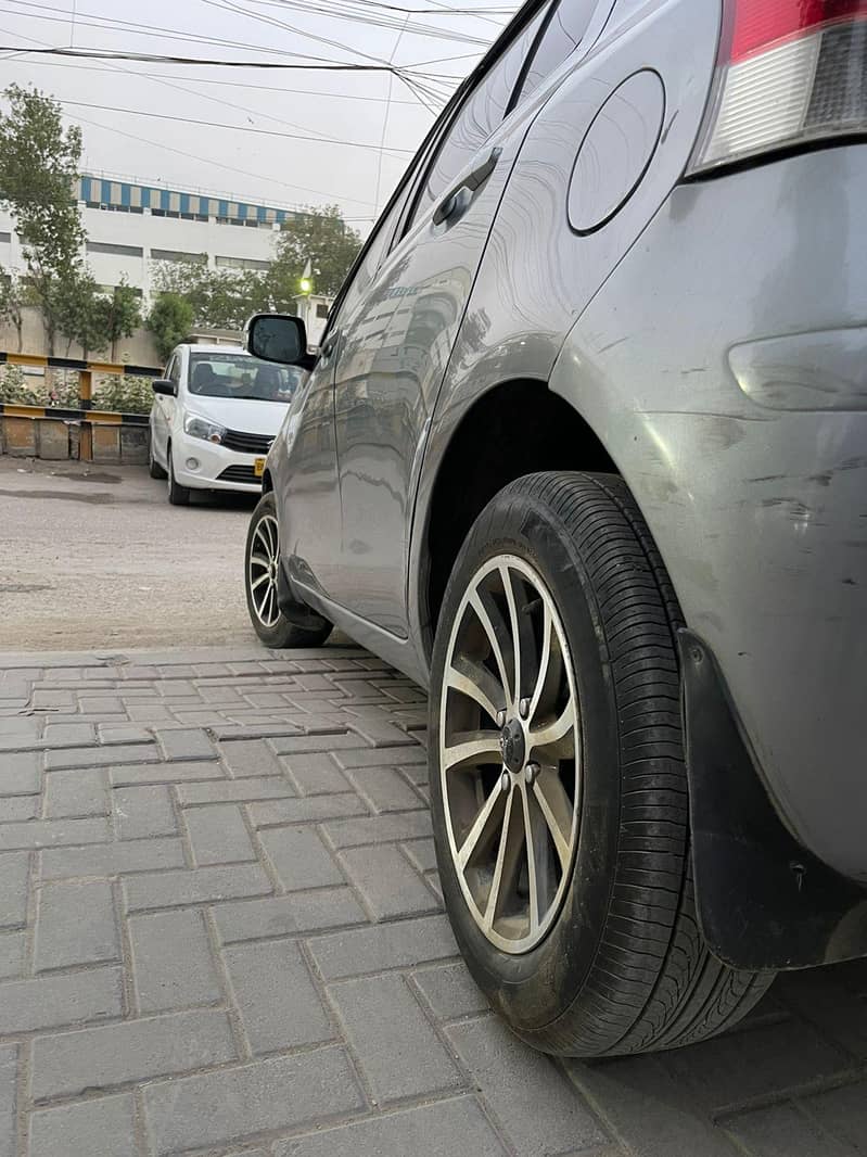 Vitz 2008 | 2012 4