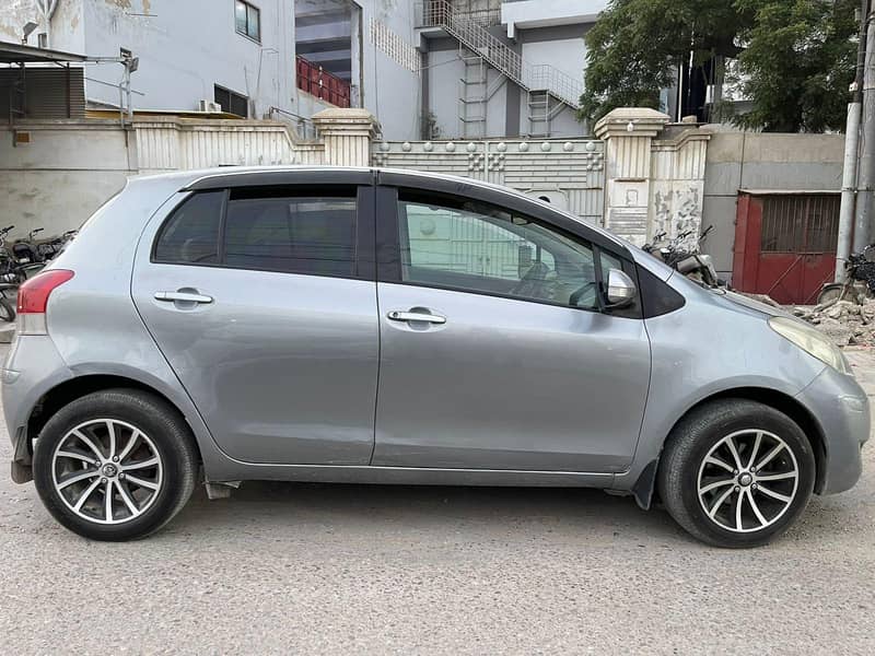Vitz 2008 | 2012 7