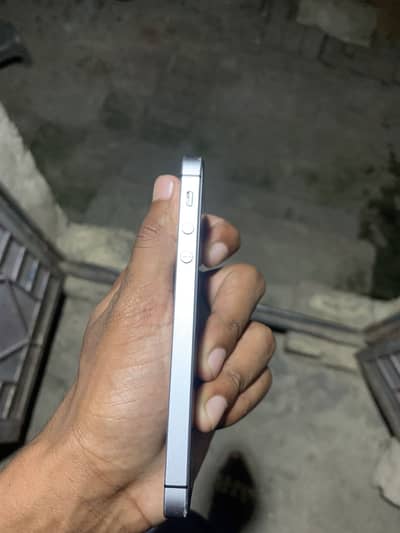 iPhone se 10/9 condition