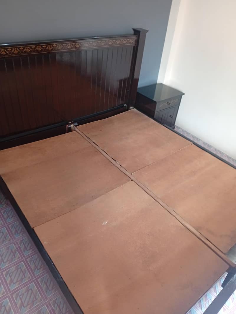 bed with side tables 2