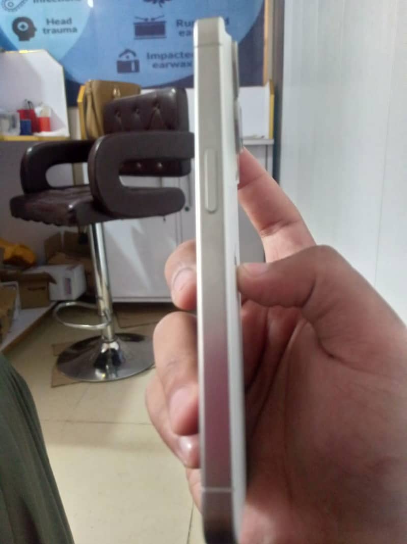 Apple 5