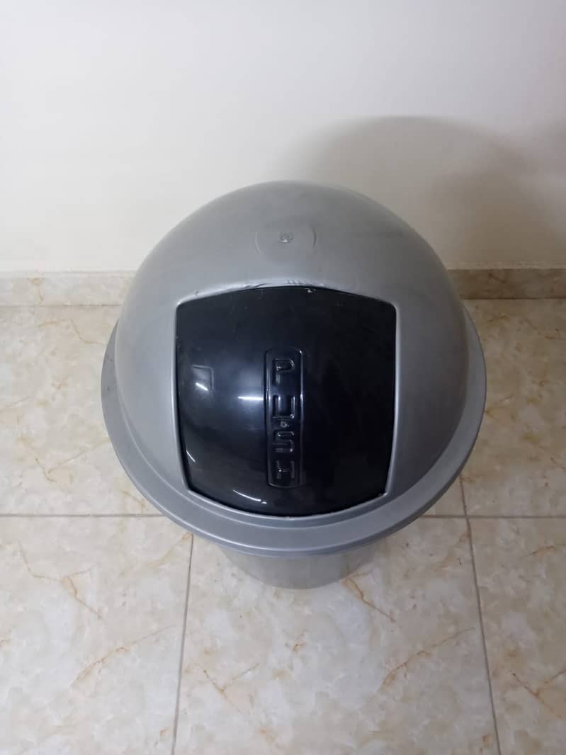 Dustbin 0