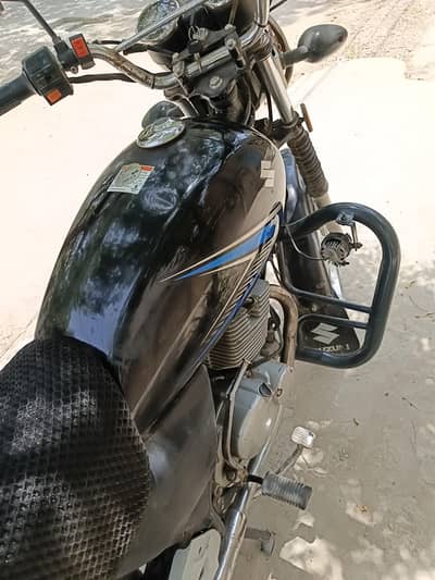 Suzuki GS150 2014