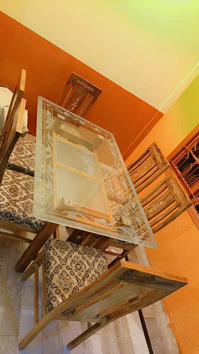 Daining Table with 6 Chairs