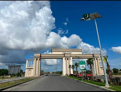1 Kanal Facing park plot for sale