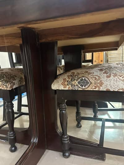 6 Chair Dinning Table