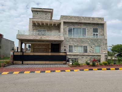 Beautiful Location 14 Marla Corner House Available For Rent With Solar. Reasonable Demand
