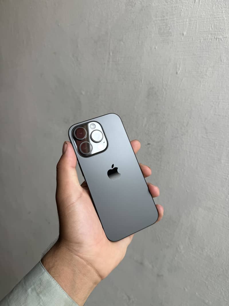 Iphone 16 pro jv 0