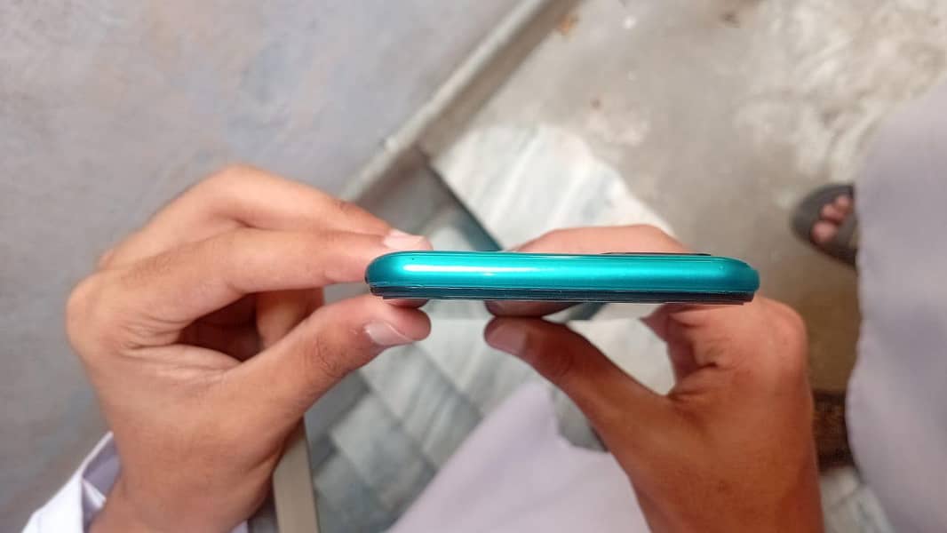 Infinix hot 4