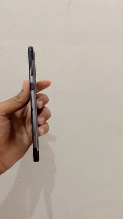 All okay 256gb bo any singal fault just minor front crack