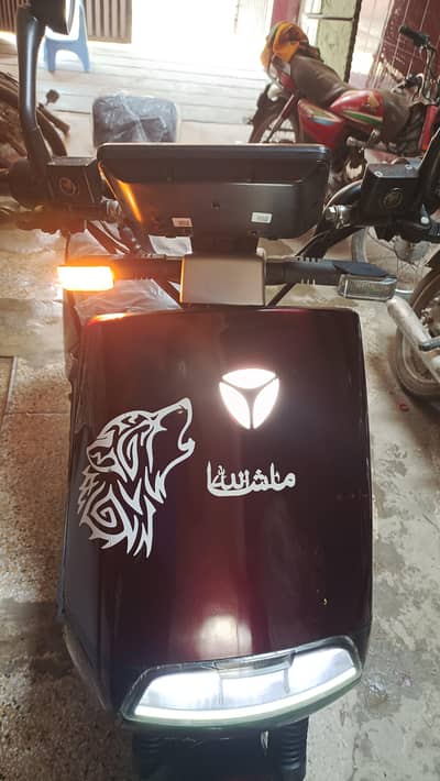 yadea g5 new condition 10/10