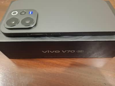 VIVO V70 Black ZEISS 10/10 PHONE 12/256 5G PTA Approved DHA 2