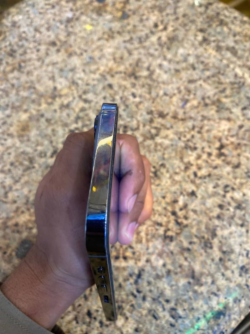 iPhone 13pro max 1