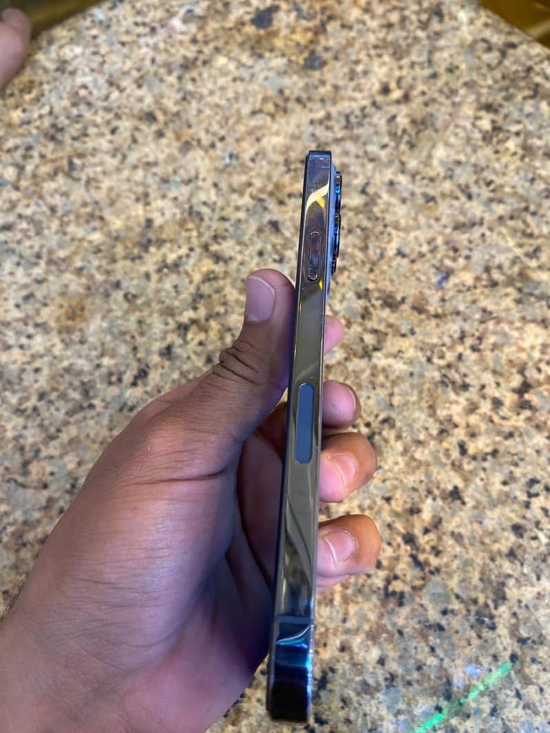iPhone 13pro max 4