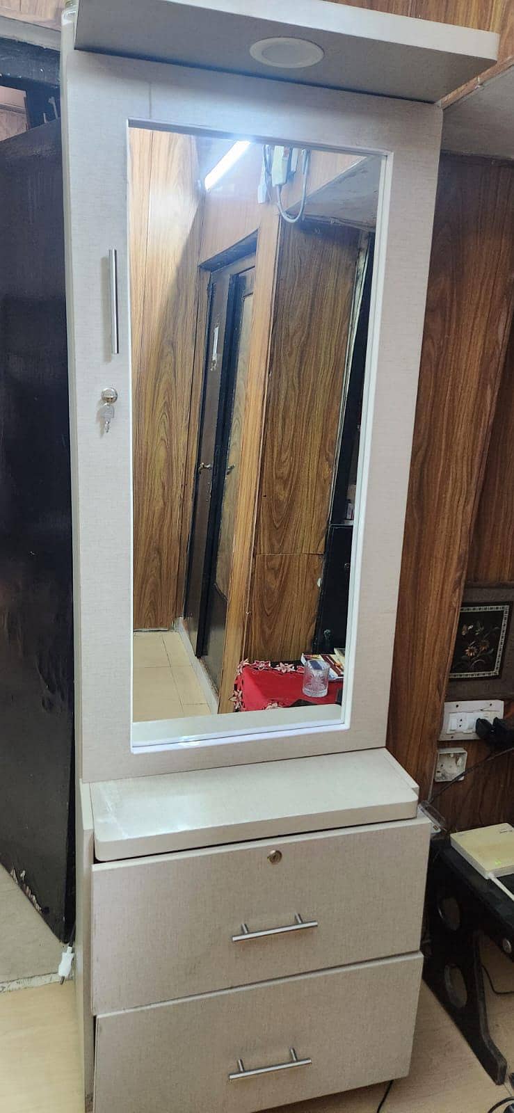 movable dressing table 2