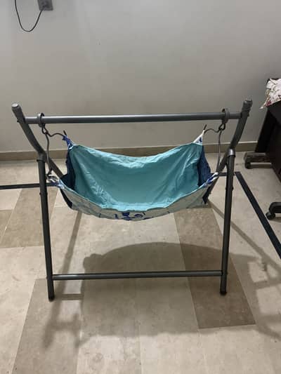 Urgent Swing for sale in good condition almost new