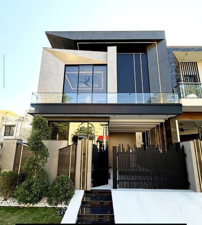 5 Marla Modern House Available For Rent On Prime Location In Bahria Town