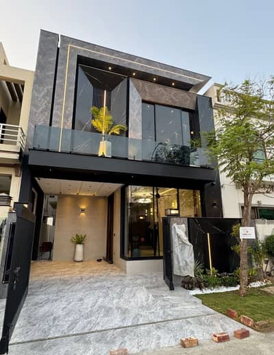 5 MARLA MODERN DESIGN HOUSE FOR RENT IN DHA PHASE 9 TOWN