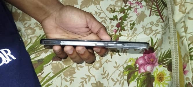 Vivo Y200 Like New | Box & Warranty | Urgent Sale