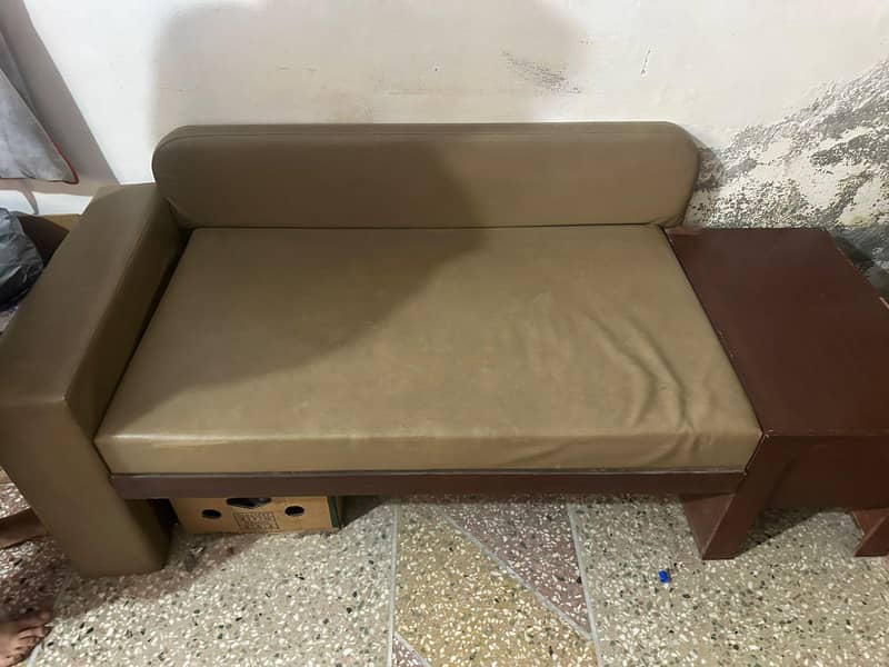 Single sofa 1