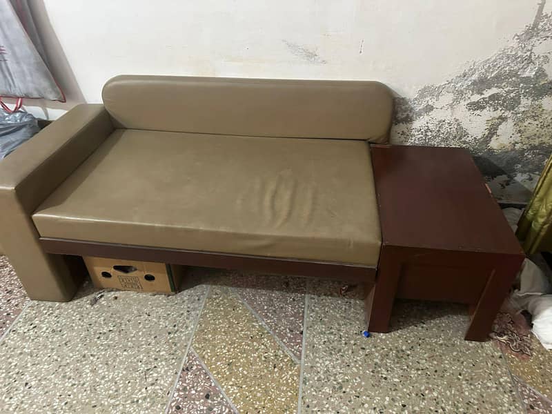Single sofa 2
