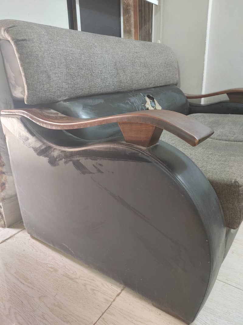 2 Seater Sofa 0