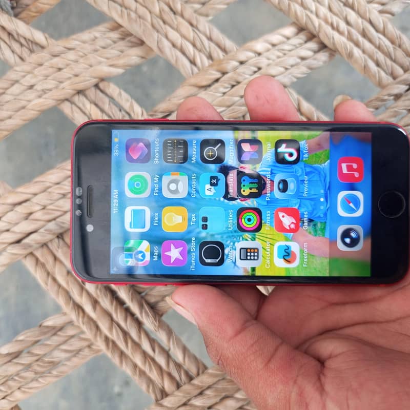 iPhone se2020 3
