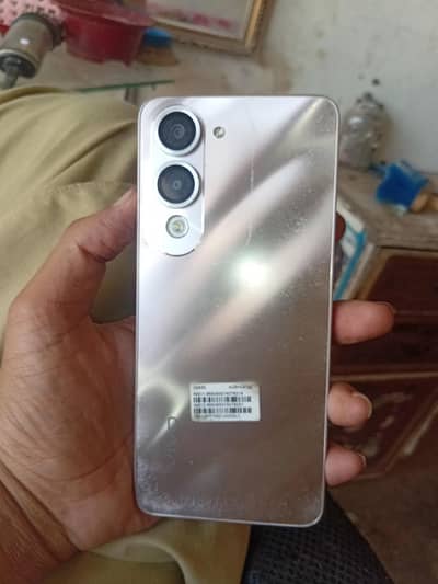vivo y04 daba charj 8 mah ki wrnti kay sath