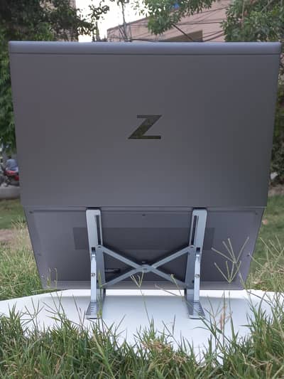 Hp Zbook Firefly G8 Workstation Core i7 11th gen 4gb Nvidia Touch 15.6