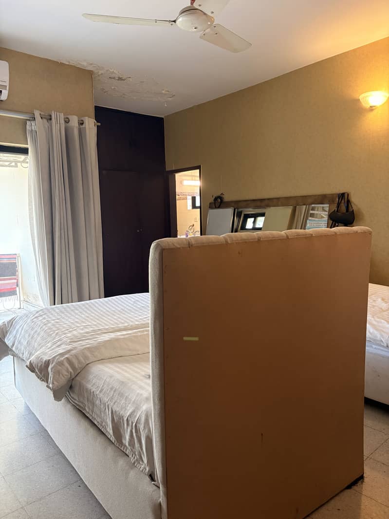 Single bed(s) 2