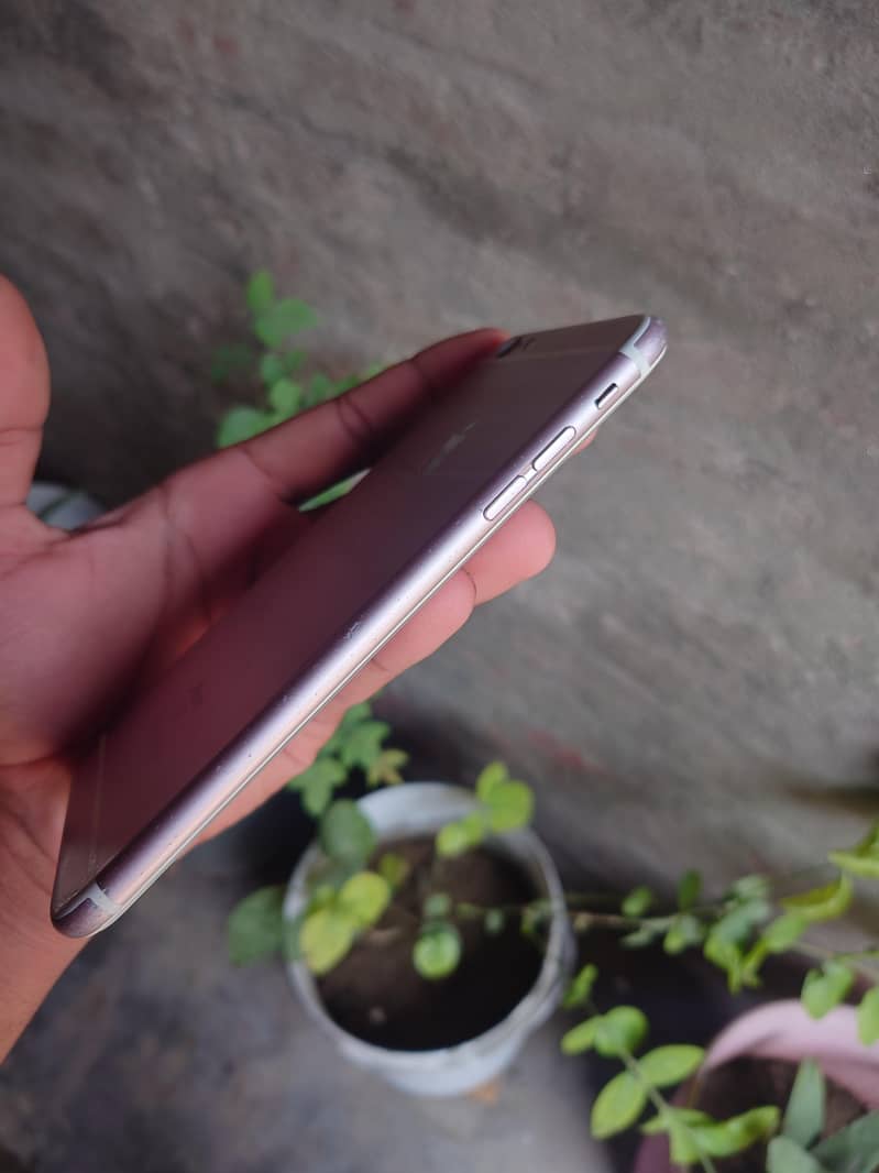 Mobile 8