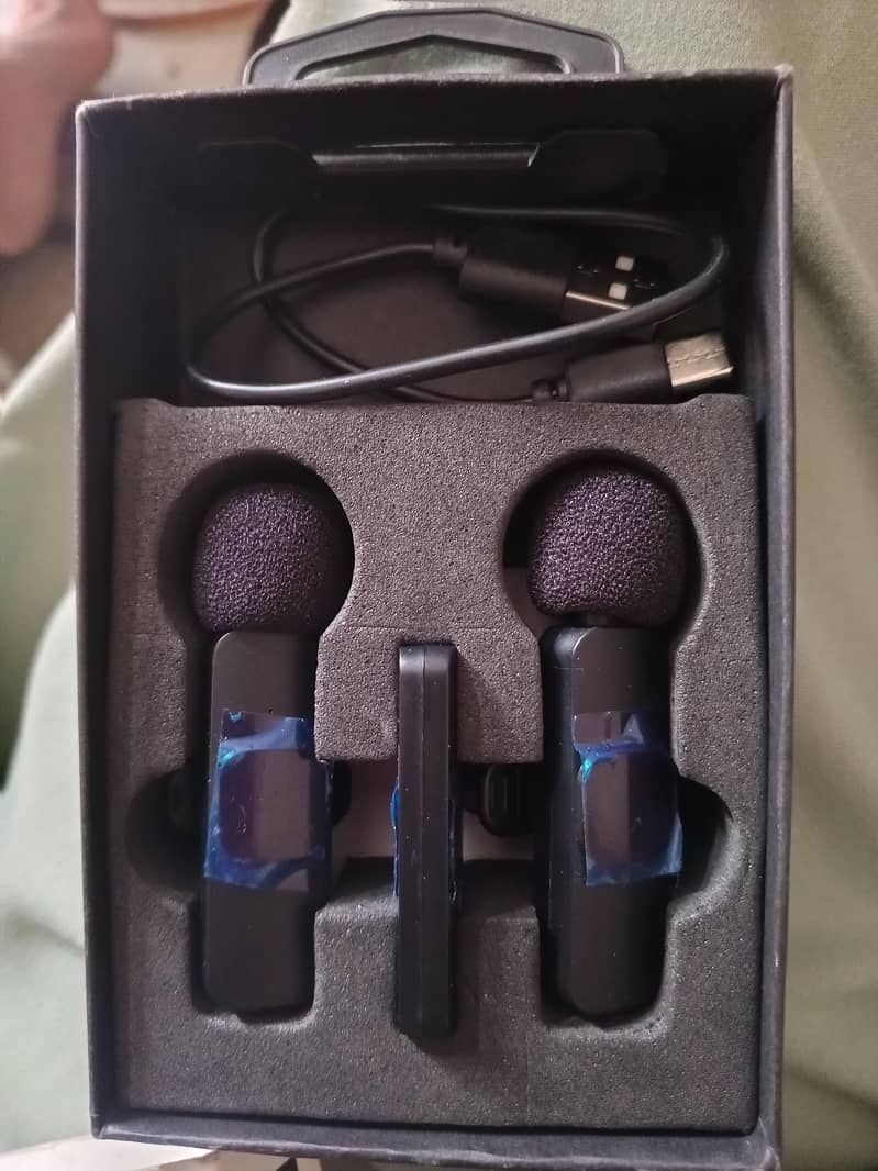 Wireless Microphone 1
