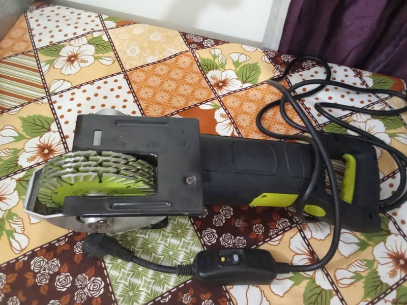 Grinder Machine 10