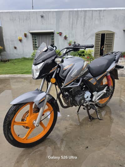 Honda cb150f special edition