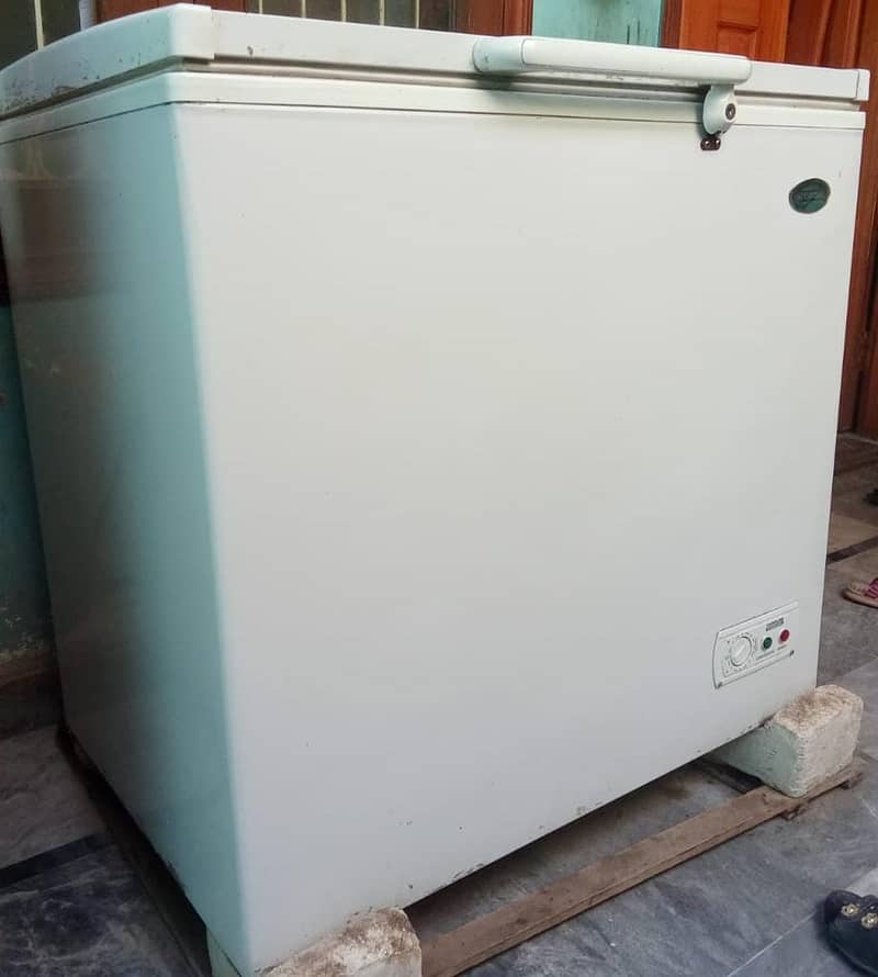 INTERCOOL DEEP FREEZER SINGLE DOOR 0
