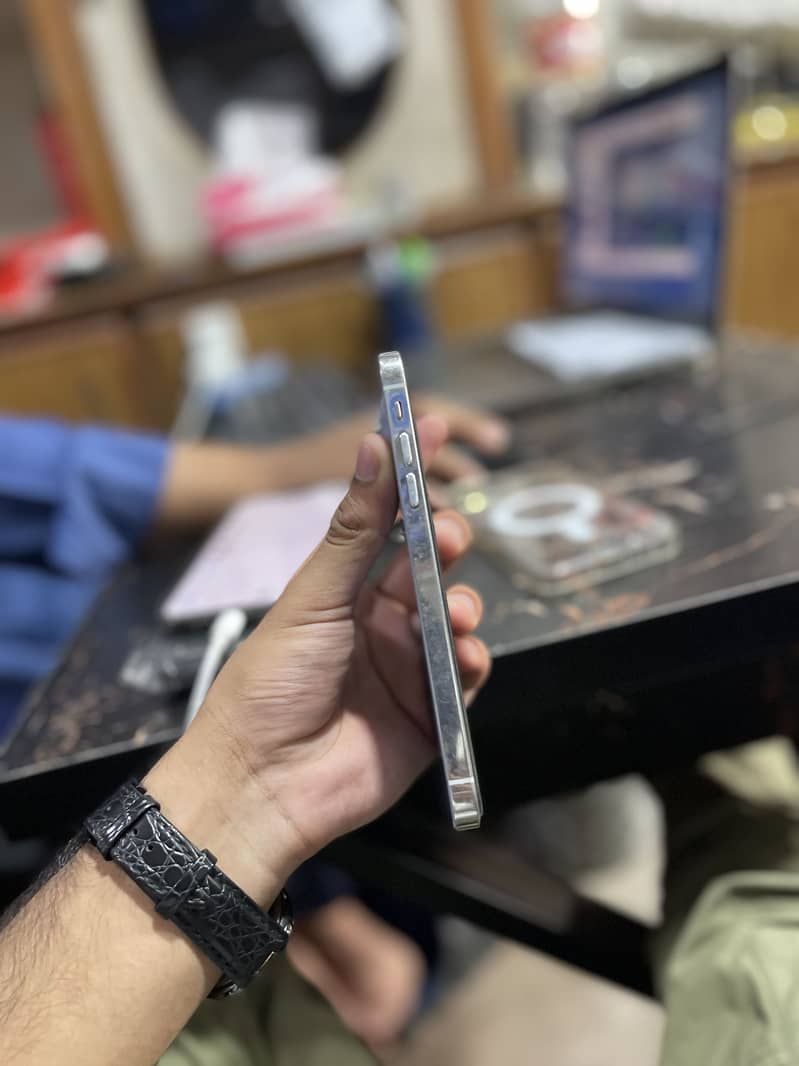 iPhone xr 6