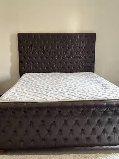 Bed with 25cm mattress