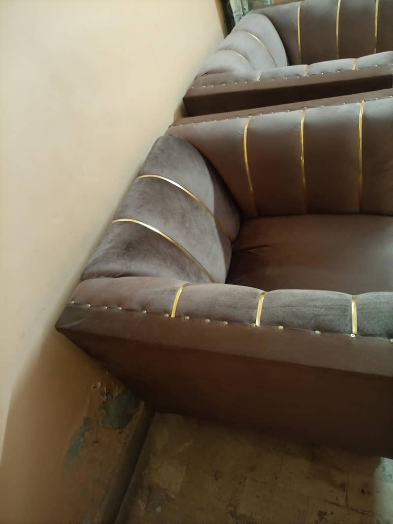 7 seater sofa 10